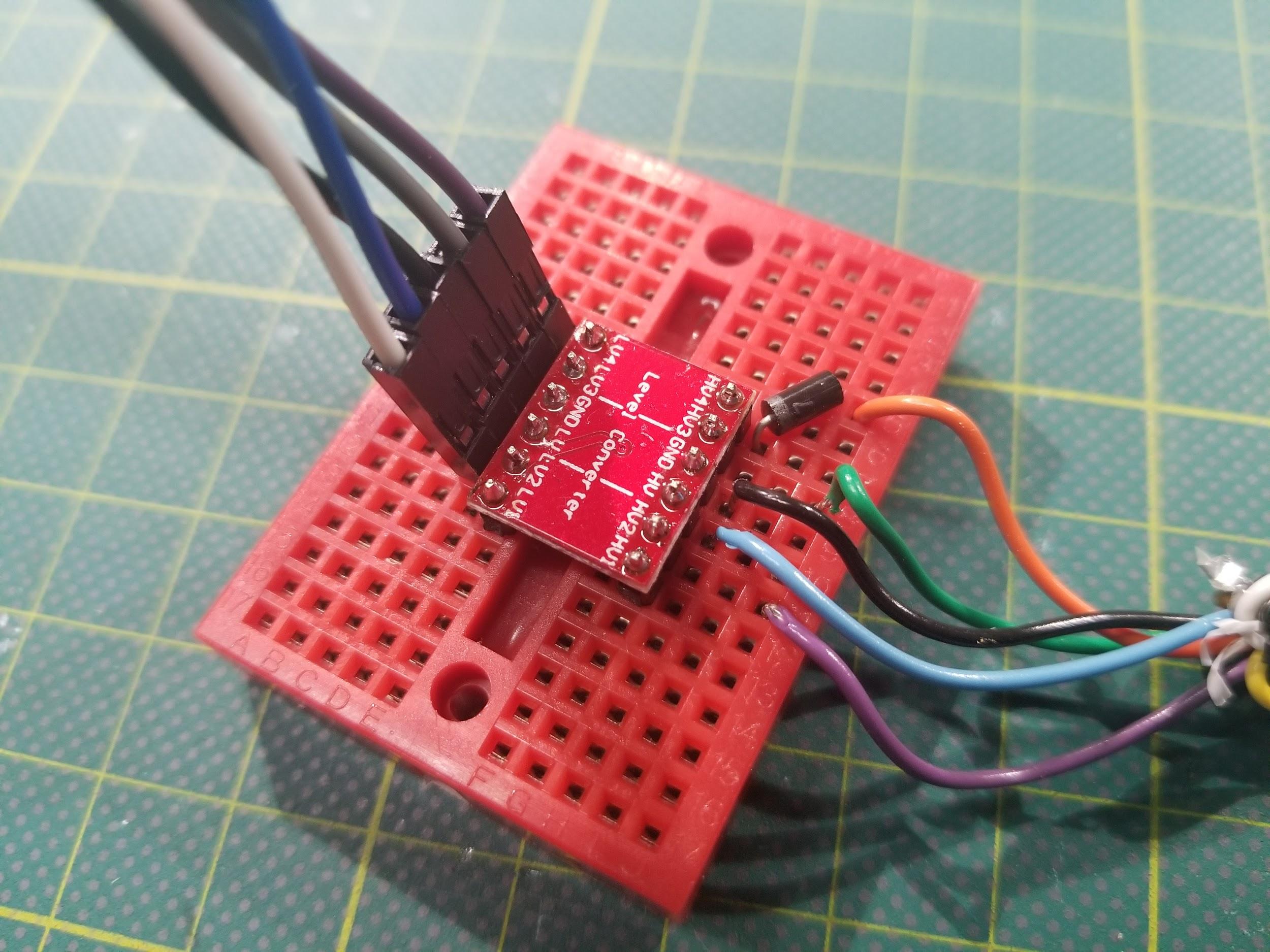 First SIO2Pi prototype on a breadboard